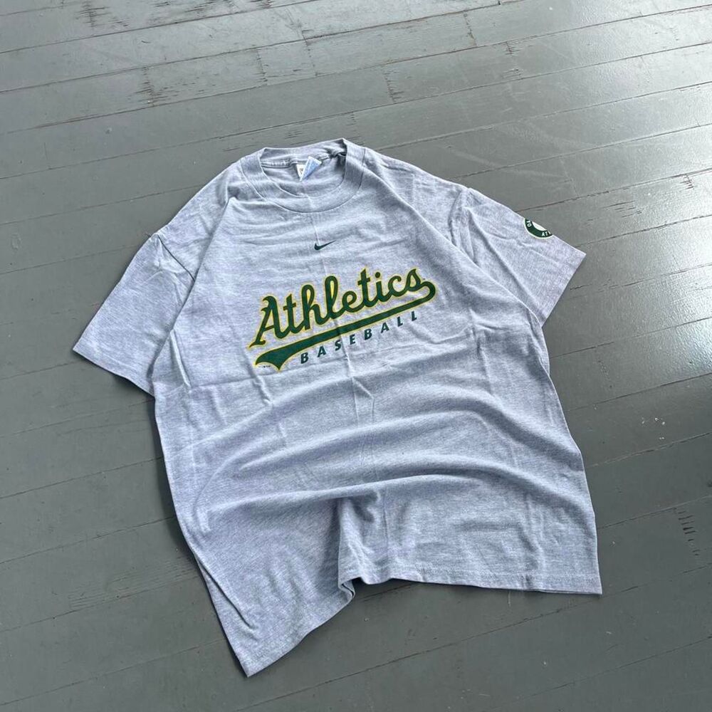 Vintage Hanes Beefy Oakland Athletics Baseball Tee Shirt